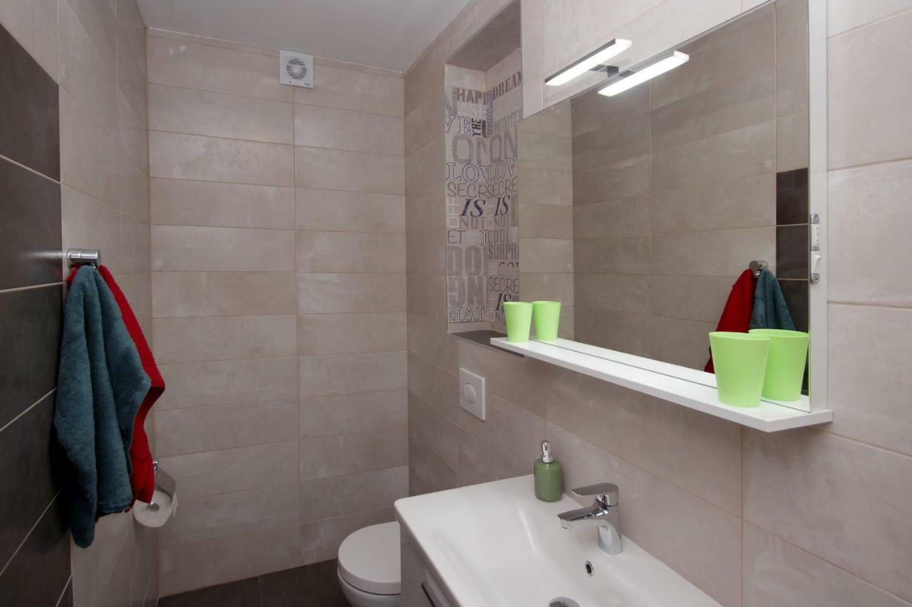Apartments Natasa Пула Екстериор снимка