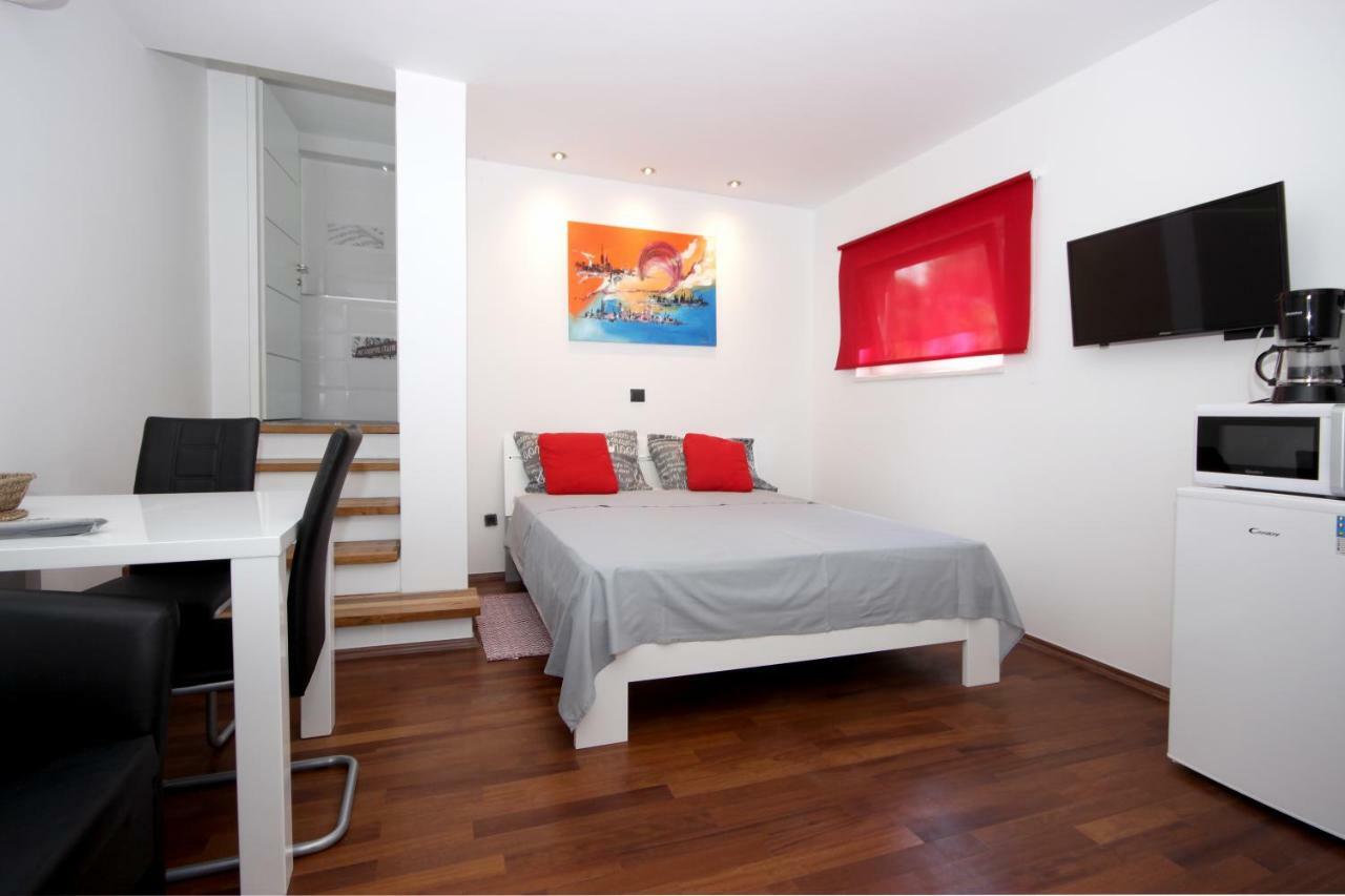 Apartments Natasa Пула Екстериор снимка